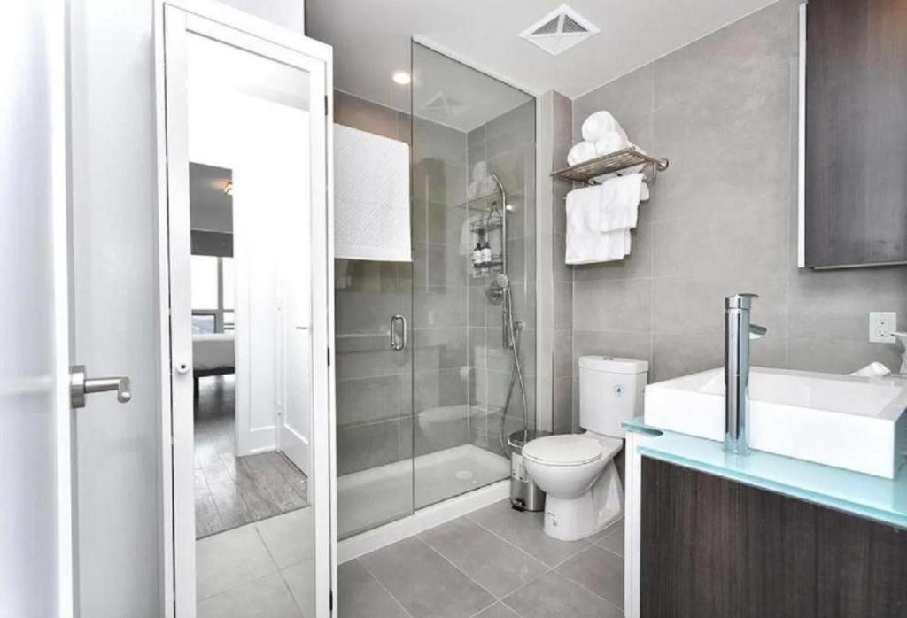 Metropolis Loft - Cn Tower Apartman Toronto Kültér fotó